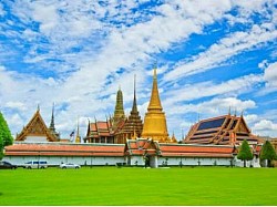 บริการแท็กซี่นำเที่ยววัดพระแก้ว ไหว้พระ 9 วัด