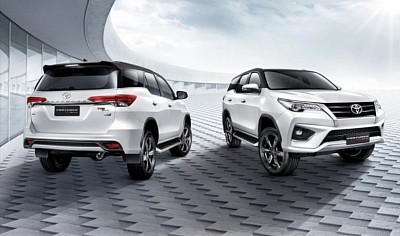 บริการเหมารถ 7 ที่นั่งไปทั่วไทย 24 ชั่วโมง